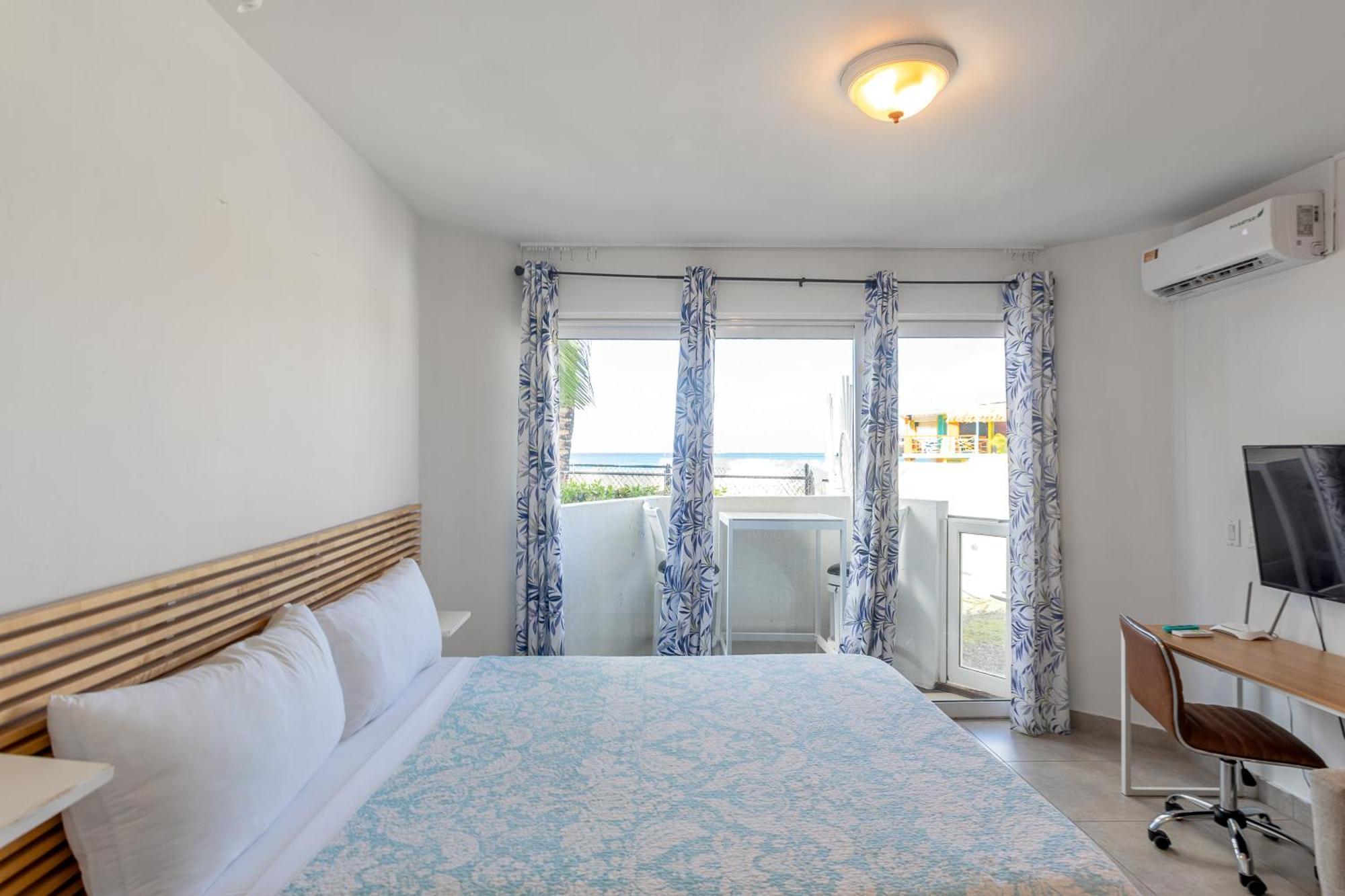 Maho Beach House - Petite Studio - Beach Access Dış mekan fotoğraf
